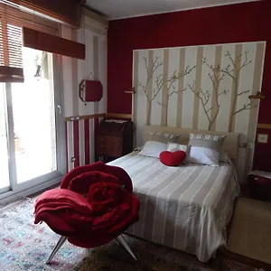 Oda ve Kahvaltı House **